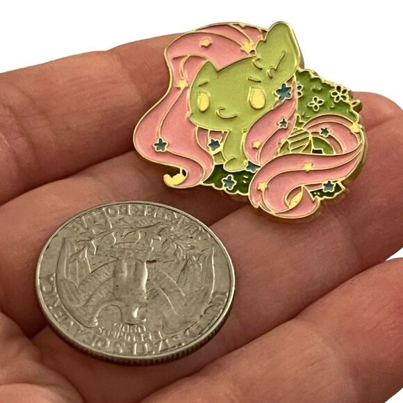 My Little Pony Minty Kawaii Chibi Enamel Pin - Picture 7 of 8